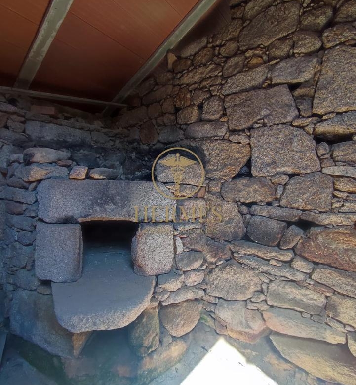 Se vende casa rustica  en obra, Porriño.