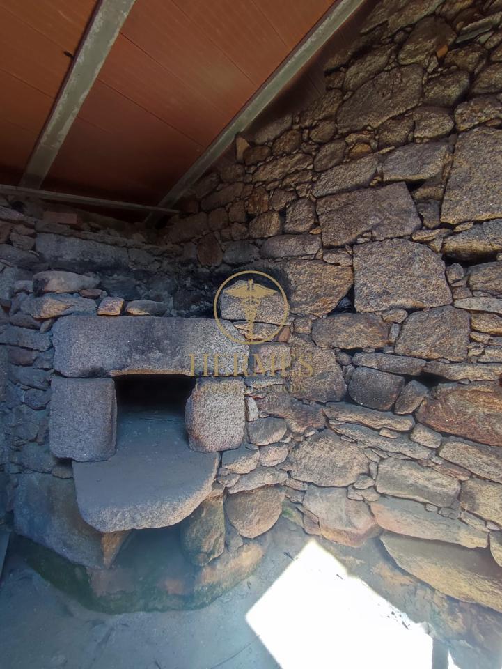176484616478900038648_176484594867 Se vende casa rustica en obra, Porriño.