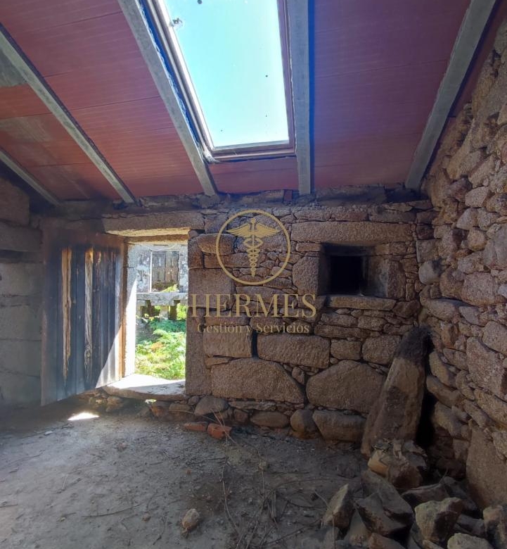Se vende casa rustica  en obra, Porriño.