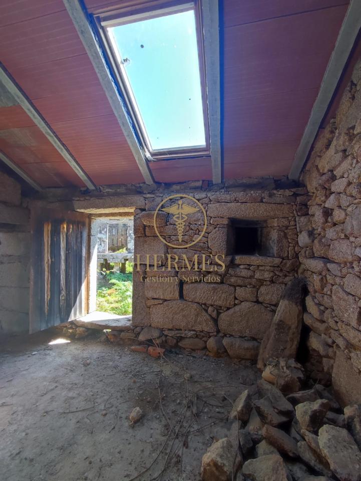 176484616578000038648_176484594945 Se vende casa rustica en obra, Porriño.