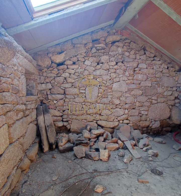 Se vende casa rustica  en obra, Porriño.