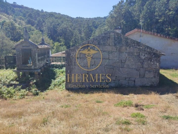 Se vende casa rustica  en obra, Porriño.