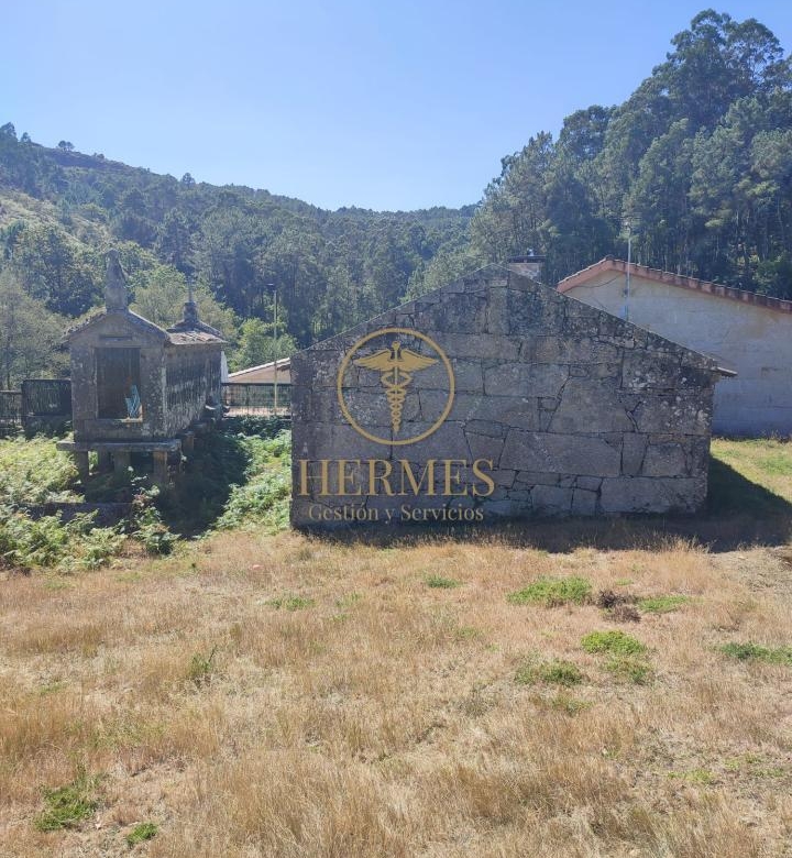 Se vende casa rustica  en obra, Porriño.