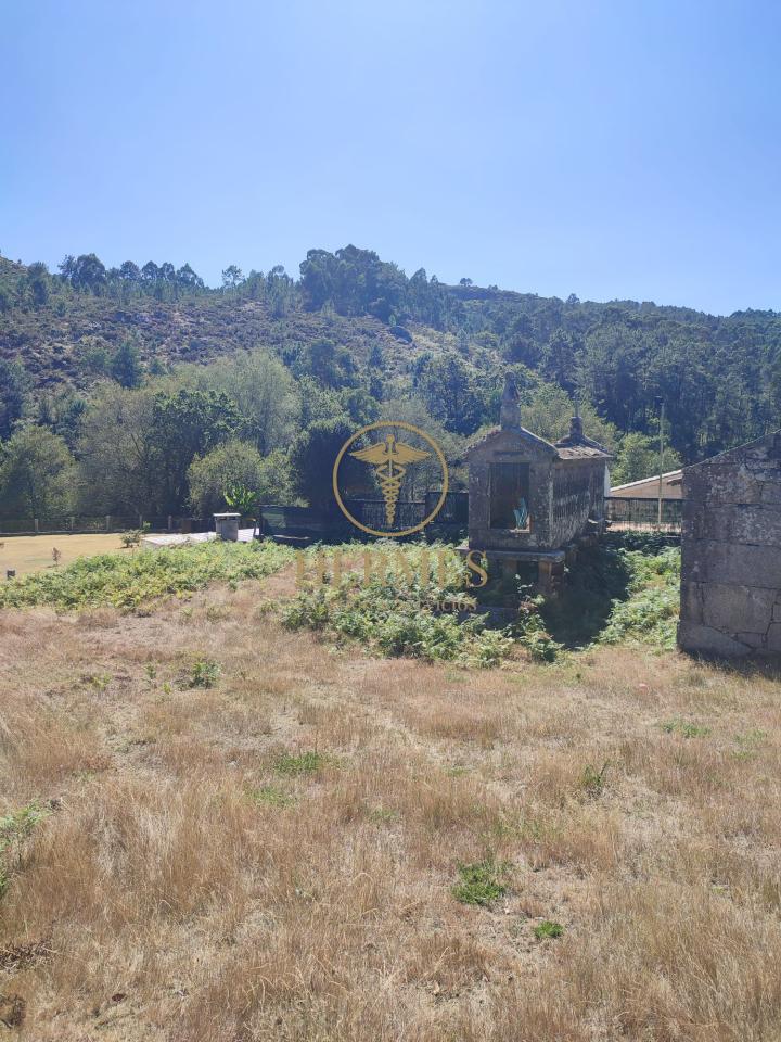 176484616794100038648_176484594502 Se vende casa rustica en obra, Porriño.