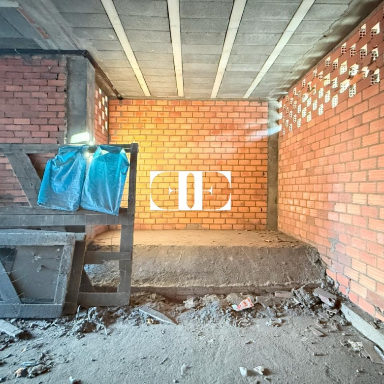 Local Comercial con Posibilidad de Cambio a Vivienda | Oportunidad en el Calvario.