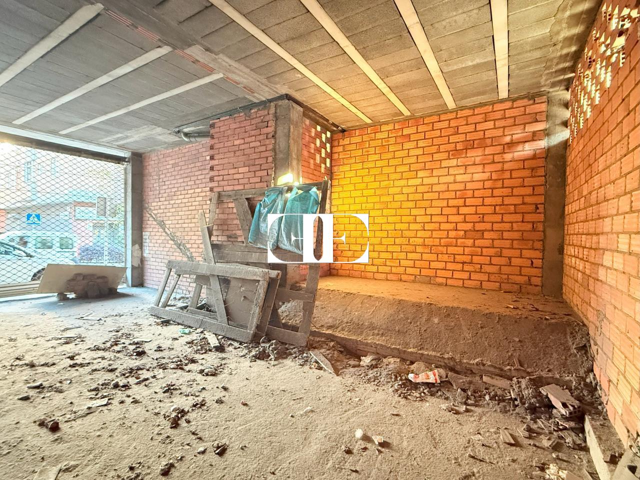 176535289889800028504_176346550716 Local Comercial con Posibilidad de Cambio a Vivienda | Oportunidad en el Calvario.