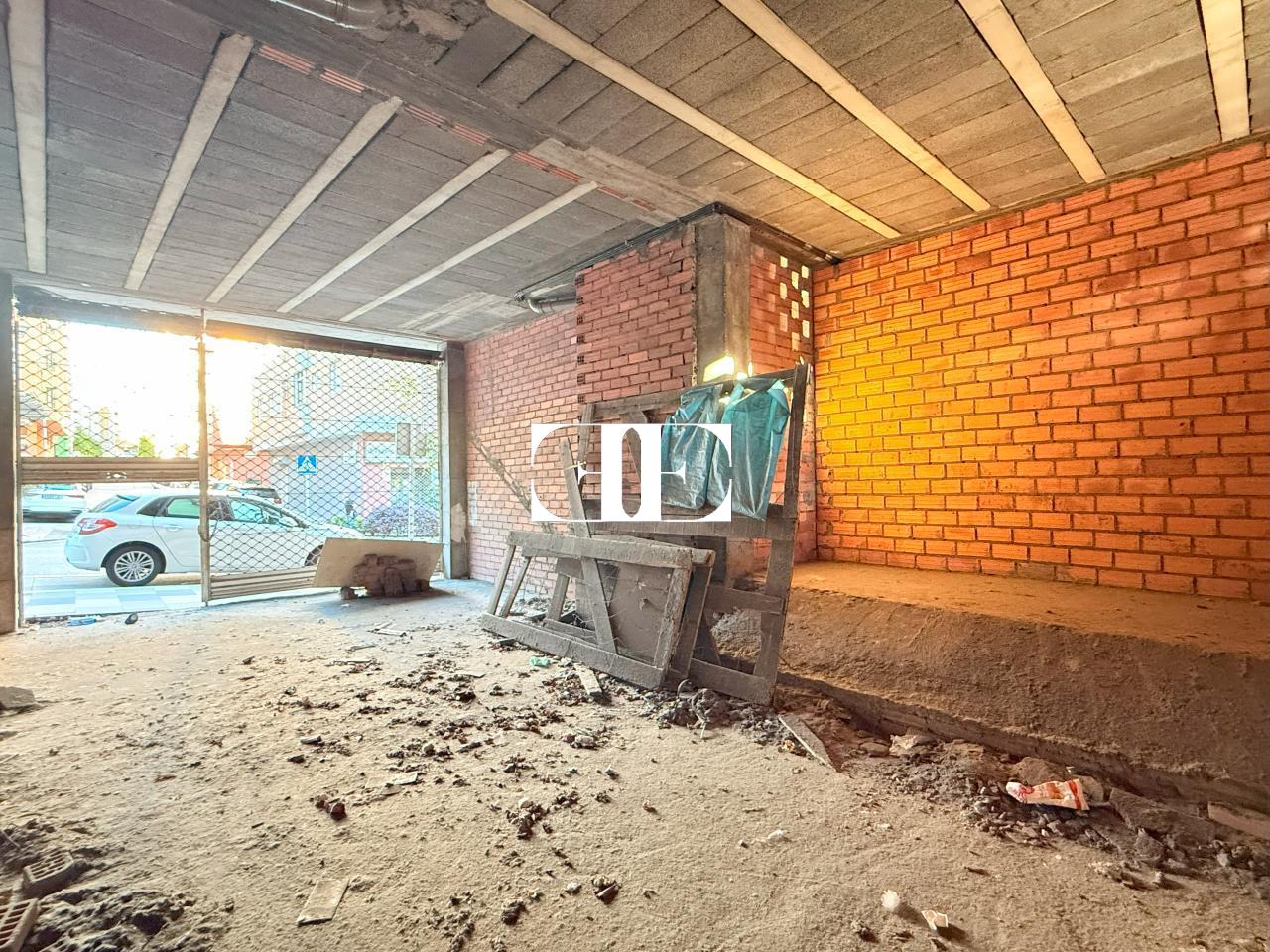 176535289910300028504_176346554347 Local Comercial con Posibilidad de Cambio a Vivienda | Oportunidad en el Calvario.
