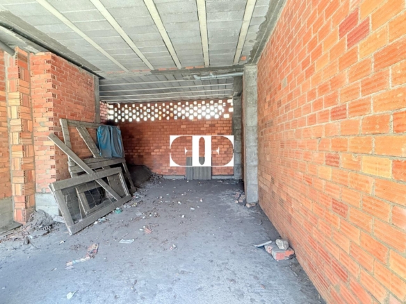Local Comercial con Posibilidad de Cambio a Vivienda | Oportunidad en el Calvario.
