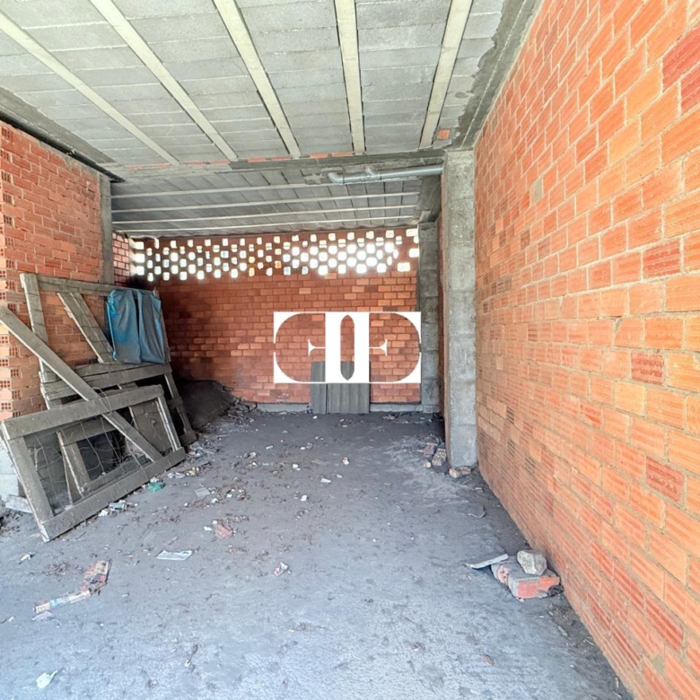 Local Comercial con Posibilidad de Cambio a Vivienda | Oportunidad en el Calvario.