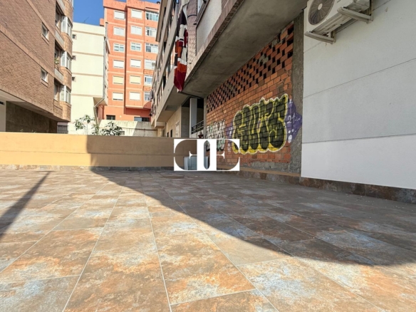 Local Comercial con Posibilidad de Cambio a Vivienda | Oportunidad en el Calvario.