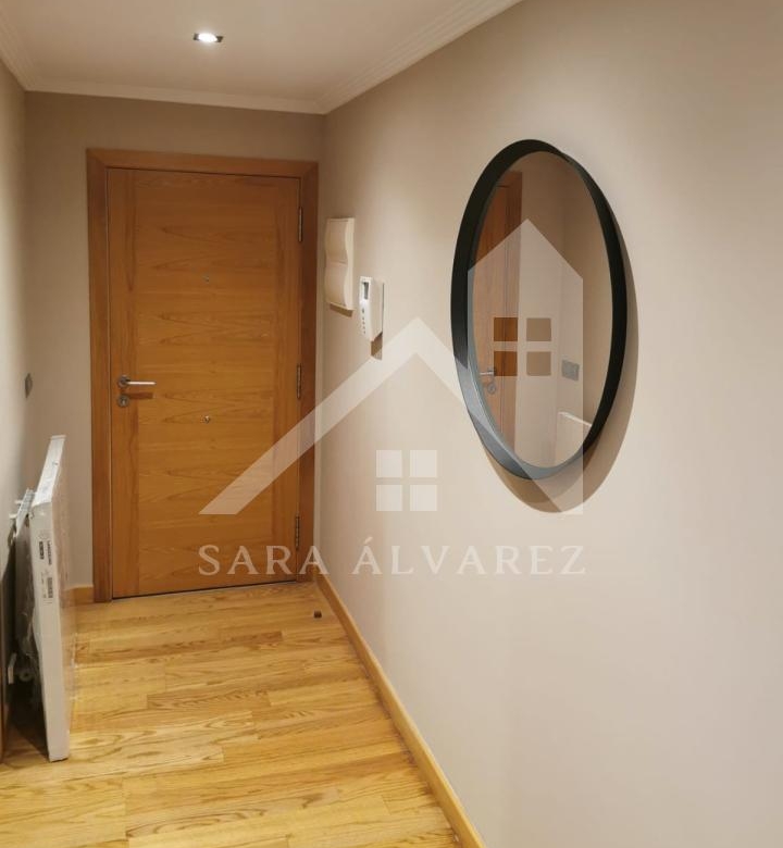 SE VENDE LUMINOSO Y MODERNO PISO DE TRES HABITACIONES ZONA CAMPOLONGO