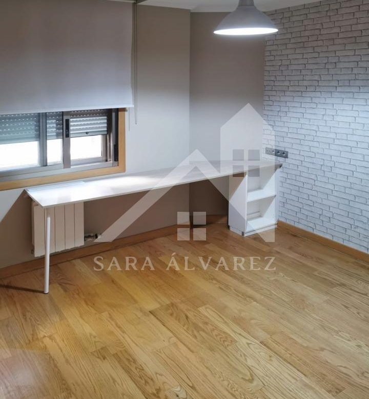 SE VENDE LUMINOSO Y MODERNO PISO DE TRES HABITACIONES ZONA CAMPOLONGO
