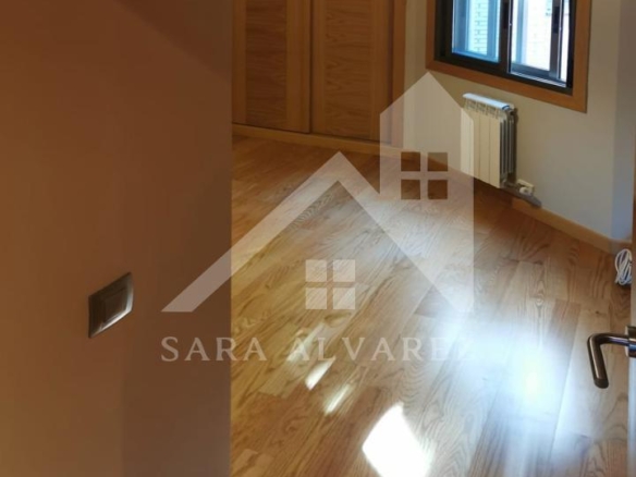 SE VENDE LUMINOSO Y MODERNO PISO DE TRES HABITACIONES ZONA CAMPOLONGO