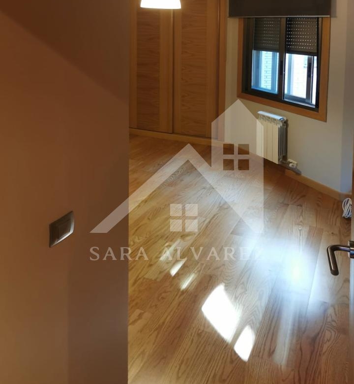 SE VENDE LUMINOSO Y MODERNO PISO DE TRES HABITACIONES ZONA CAMPOLONGO