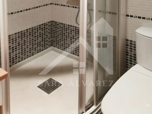 SE VENDE LUMINOSO Y MODERNO PISO DE TRES HABITACIONES ZONA CAMPOLONGO