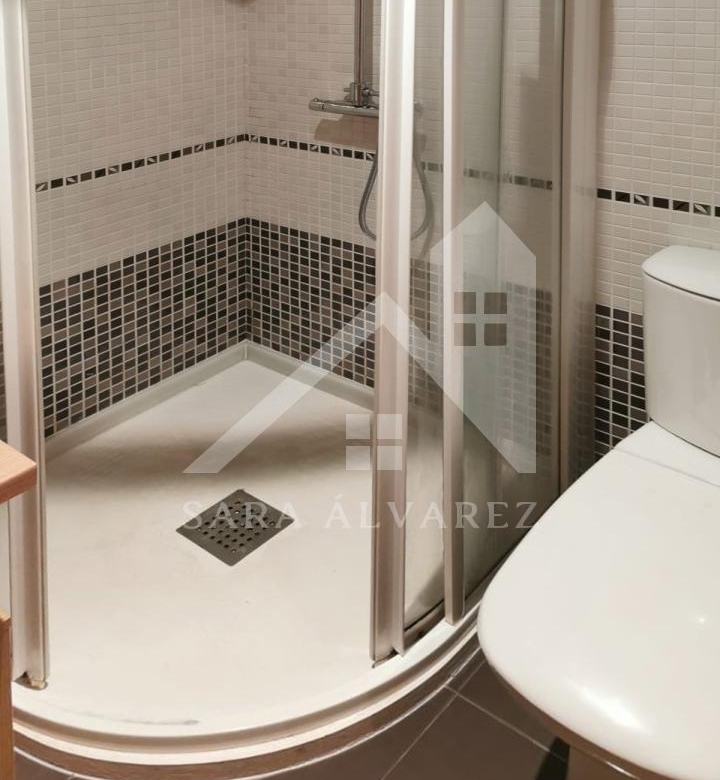 SE VENDE LUMINOSO Y MODERNO PISO DE TRES HABITACIONES ZONA CAMPOLONGO