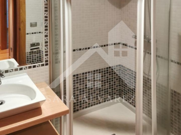 SE VENDE LUMINOSO Y MODERNO PISO DE TRES HABITACIONES ZONA CAMPOLONGO