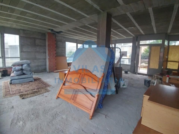 LOCAL EN BALNEARIO DO TREMO – BRION