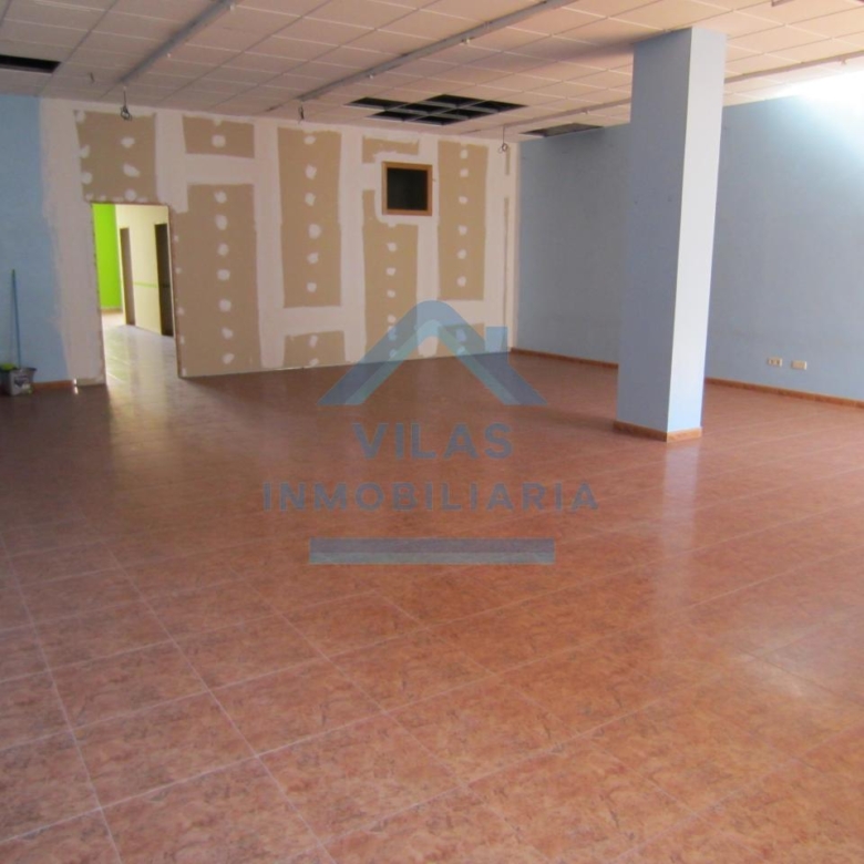 LOCAL COMERCIAL EN ROSALIA DE CASTRO – MILLADOIRO