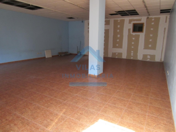 LOCAL COMERCIAL EN ROSALIA DE CASTRO – MILLADOIRO