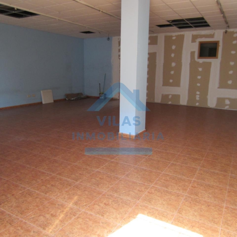 LOCAL COMERCIAL EN ROSALIA DE CASTRO – MILLADOIRO