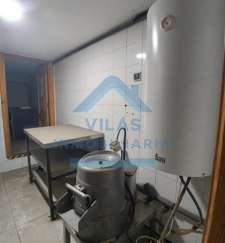 LOCAL EN ROSALIA DE CASTRO – MILLADOIRO