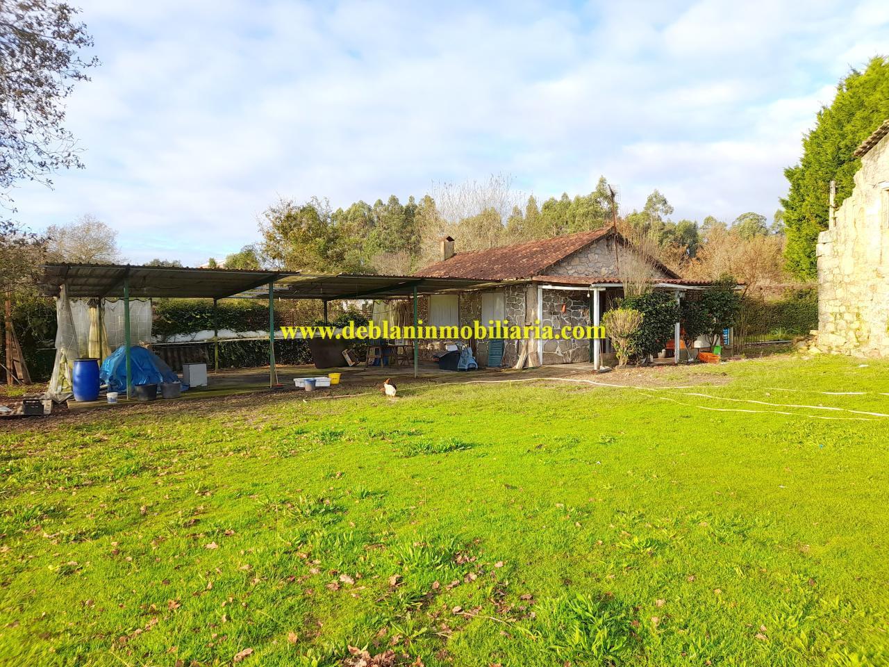 176598978465400010475_176598975666 TERRENO DE 2.200 M2 CON DOS CASAS DE PIEDRA A REHABILTAR