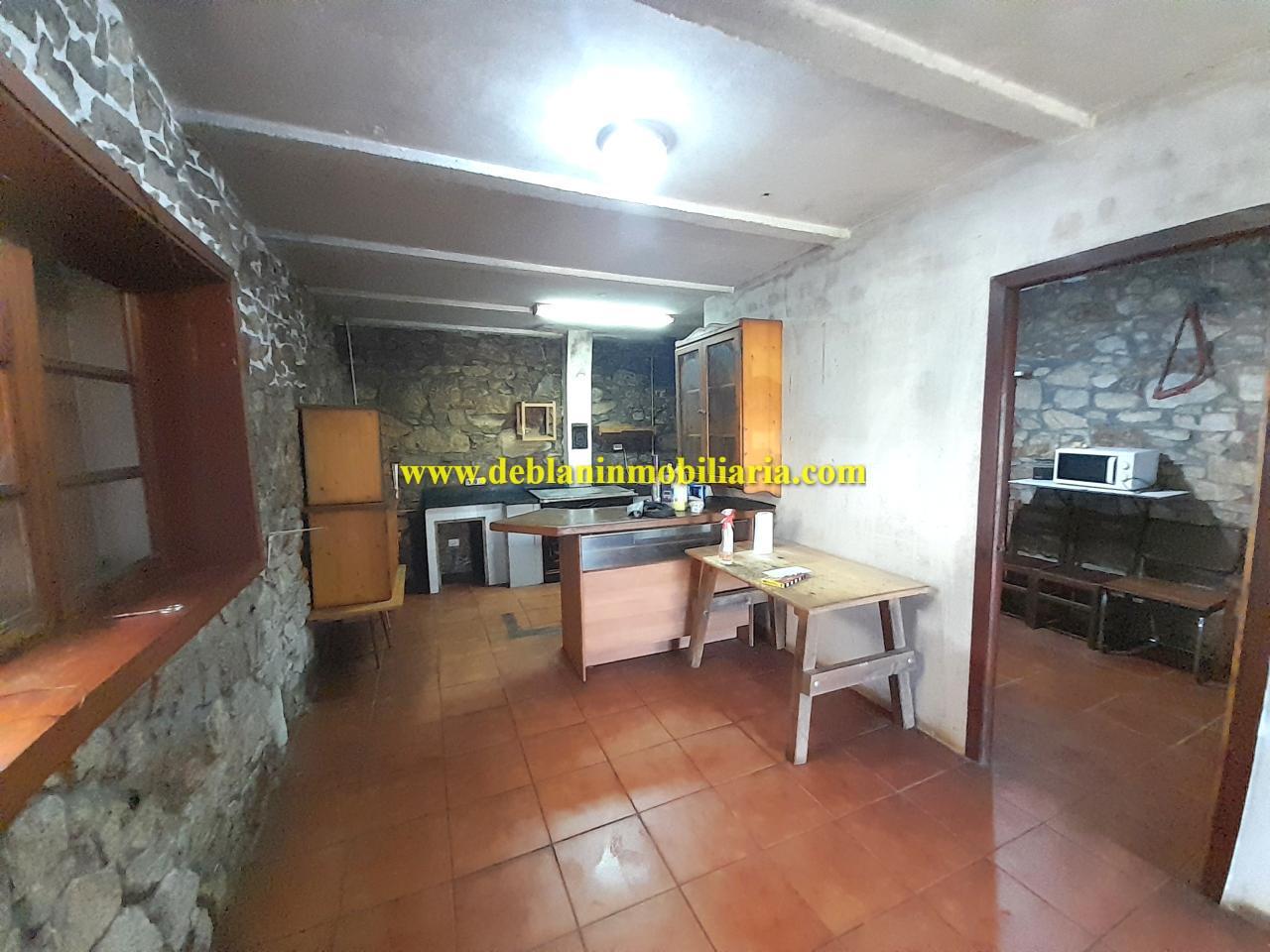 176598978905800010475_176598975695 TERRENO DE 2.200 M2 CON DOS CASAS DE PIEDRA A REHABILTAR