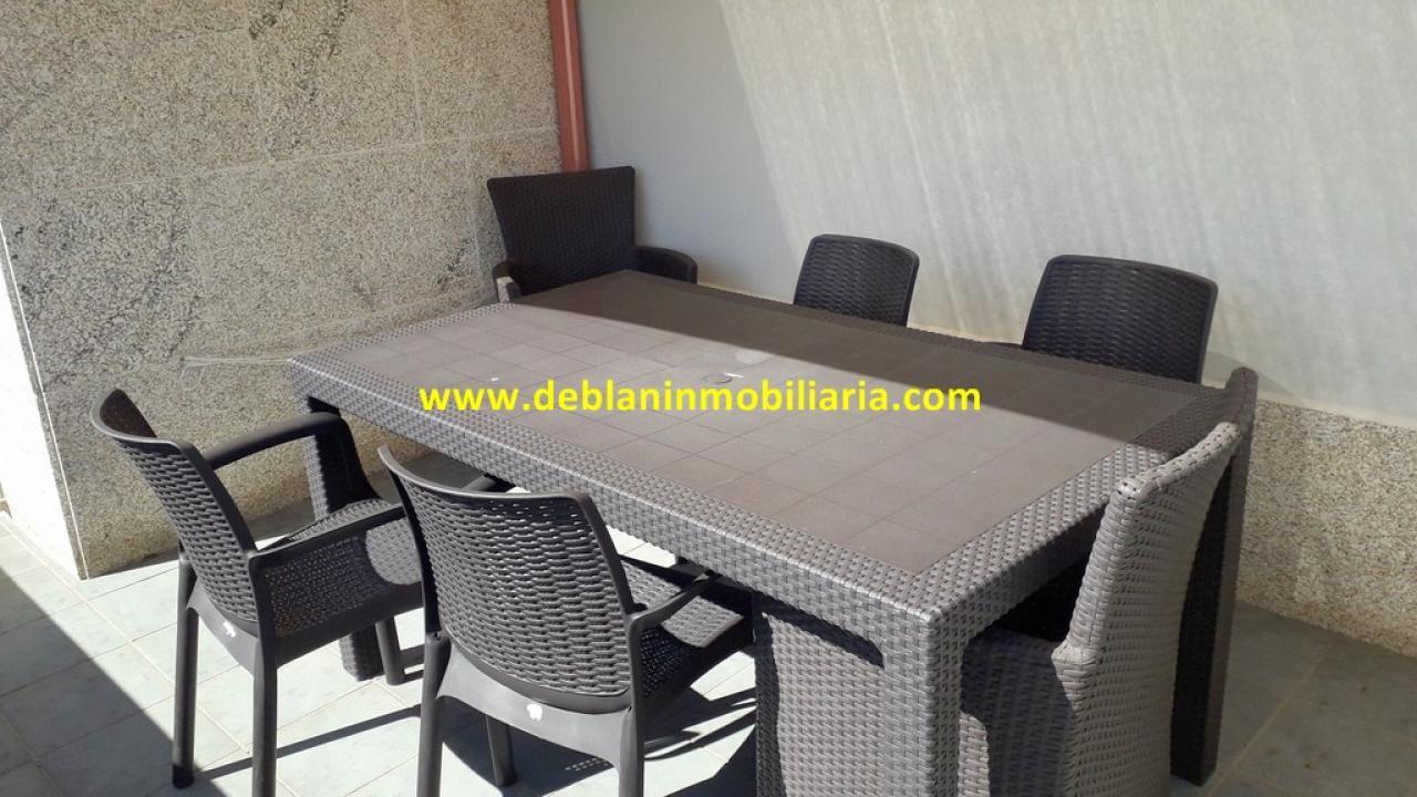 176604733707900168092_176604727792 ÁTICO AMUEBLADO, CON TERRAZA, DOS PLAZAS DE GARAJE Y TRASTERO