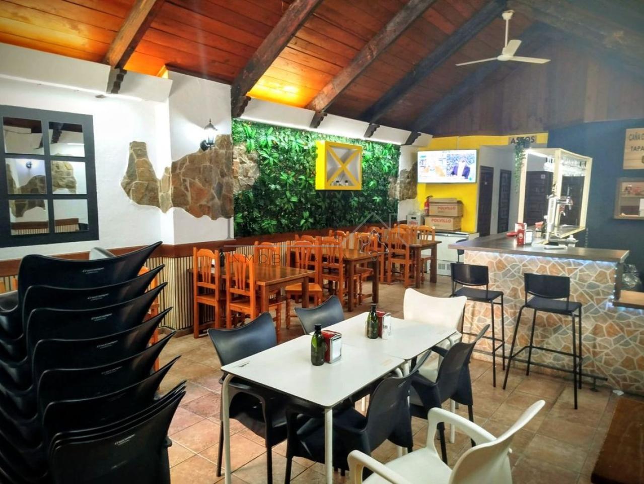 176607817463800028629_176607757608 Local cerca av de la Aurora