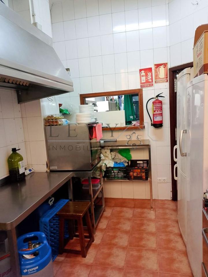 176607818009700028629_176607758546 Local cerca av de la Aurora