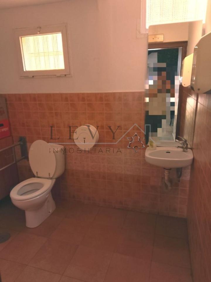 176607818159900028629_176607758660 Local cerca av de la Aurora