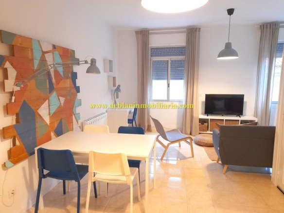 VIVIENDA AMUEBLADA DE 2 HABITACIONES, EN EL CENTRO