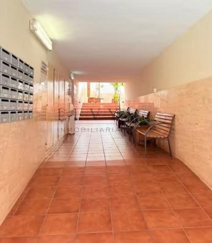 176650961388400168179_176650951763 Apartamento con licencia turística en pleno centro de Málaga