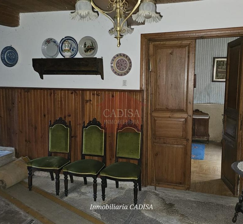 AMPLIA CASA EN HINOJOSA DE DUERO. REF 4134
