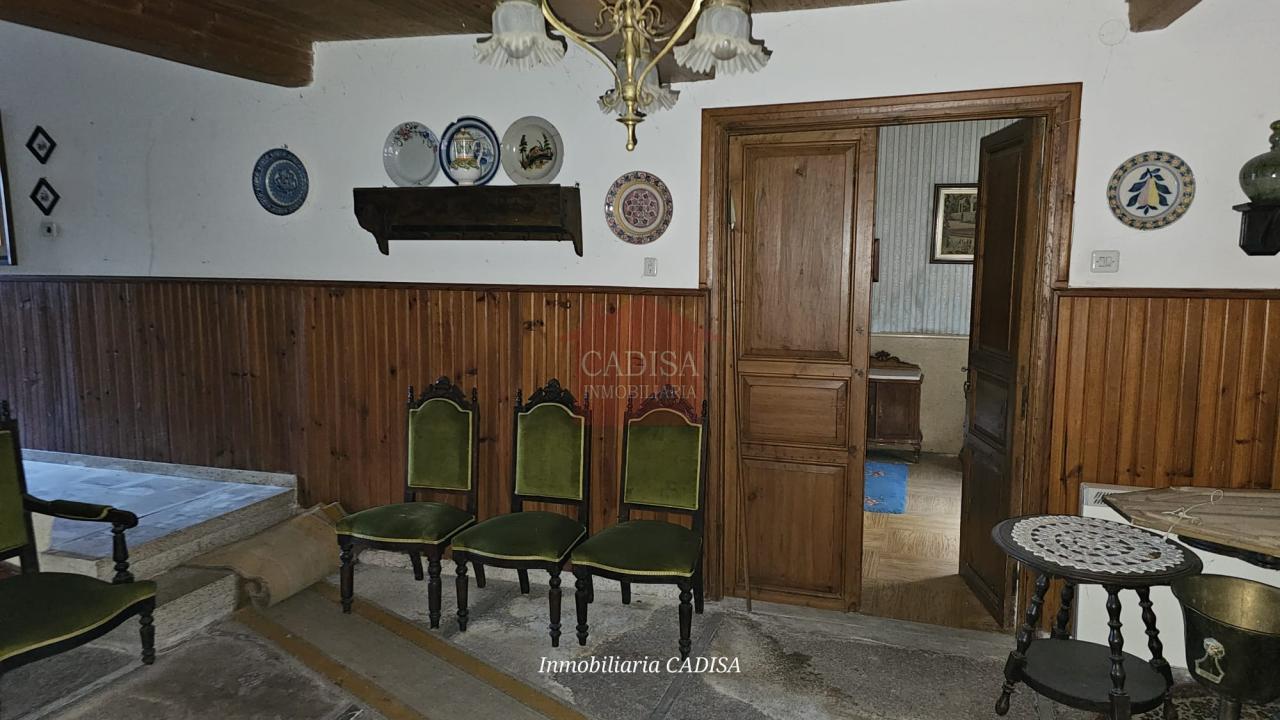 AMPLIA CASA EN HINOJOSA DE DUERO. REF 4134