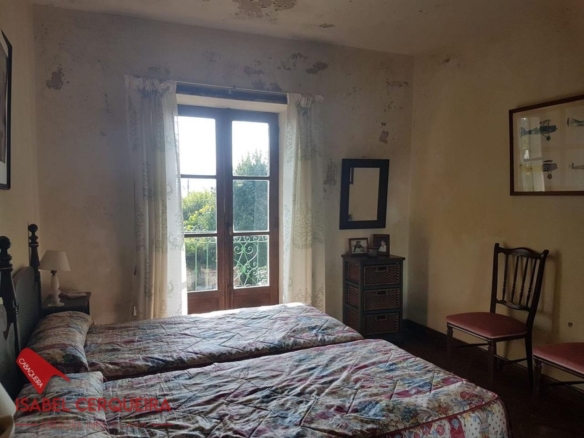 OPORTUNIDAD ÚNICA EN TOMIÑO | CASONA DE 1856 A REFORMAR · 462 M² · 9.420 M² DE FINCA