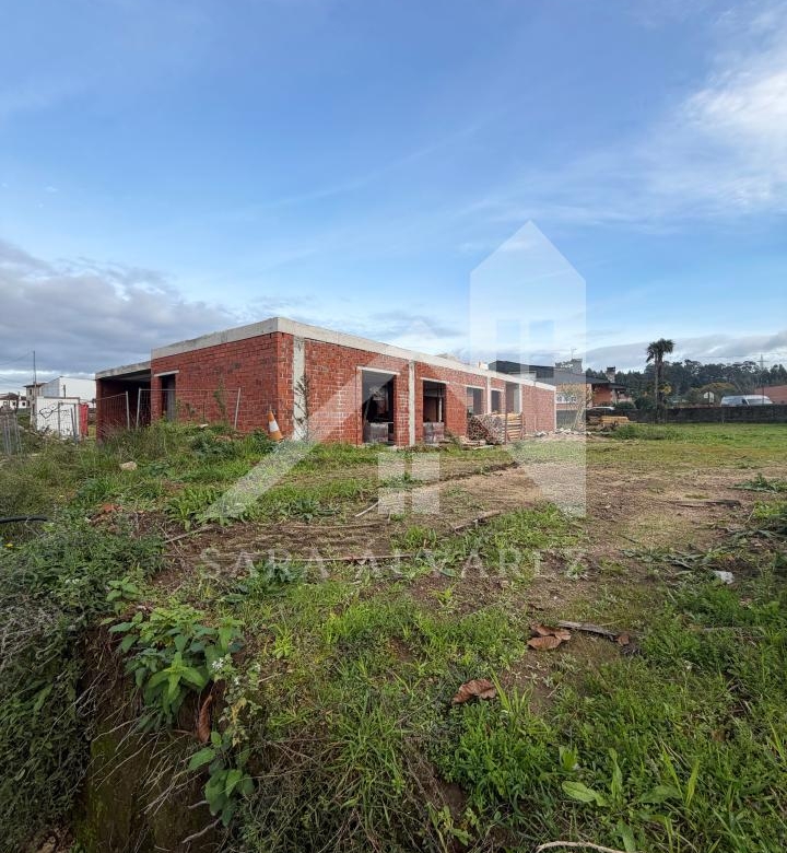 SE VENDE CASA CON JARDÍN EN LA ZONA DE MOURENTE PRÓXIMO A PONTEVEDRA