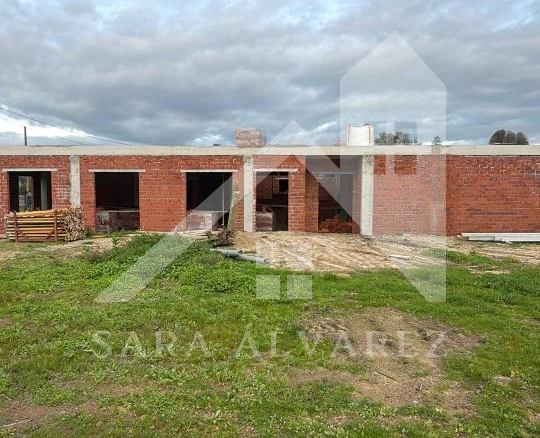 SE VENDE CASA CON JARDÍN EN LA ZONA DE MOURENTE PRÓXIMO A PONTEVEDRA