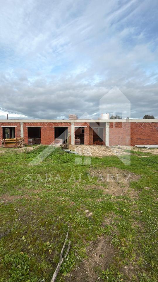 SE VENDE CASA CON JARDÍN EN LA ZONA DE MOURENTE PRÓXIMO A PONTEVEDRA