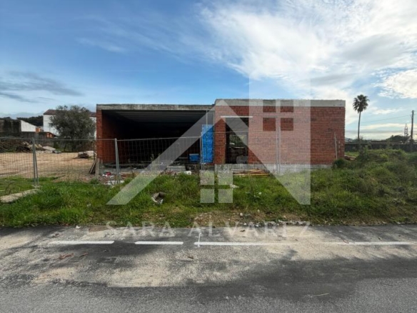SE VENDE CASA CON JARDÍN EN LA ZONA DE MOURENTE PRÓXIMO A PONTEVEDRA