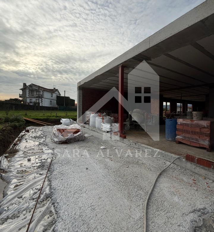 SE VENDE CASA CON JARDÍN EN LA ZONA DE MOURENTE PRÓXIMO A PONTEVEDRA
