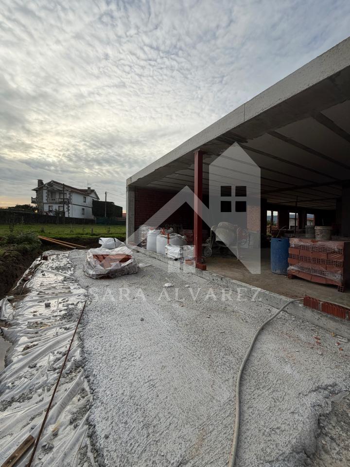 SE VENDE CASA CON JARDÍN EN LA ZONA DE MOURENTE PRÓXIMO A PONTEVEDRA