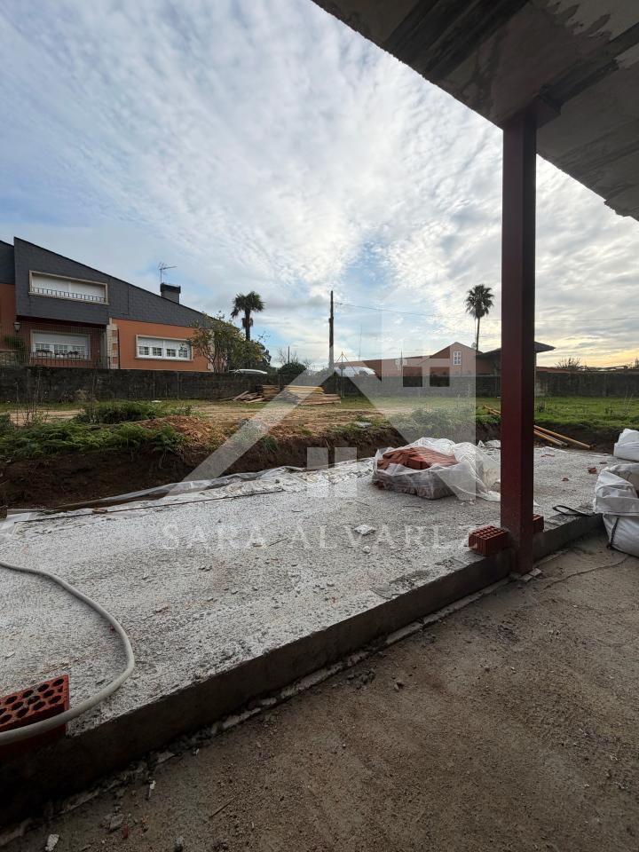 SE VENDE CASA CON JARDÍN EN LA ZONA DE MOURENTE PRÓXIMO A PONTEVEDRA