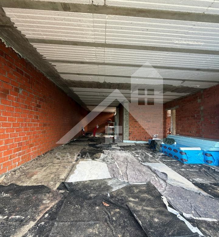 SE VENDE CASA CON JARDÍN EN LA ZONA DE MOURENTE PRÓXIMO A PONTEVEDRA