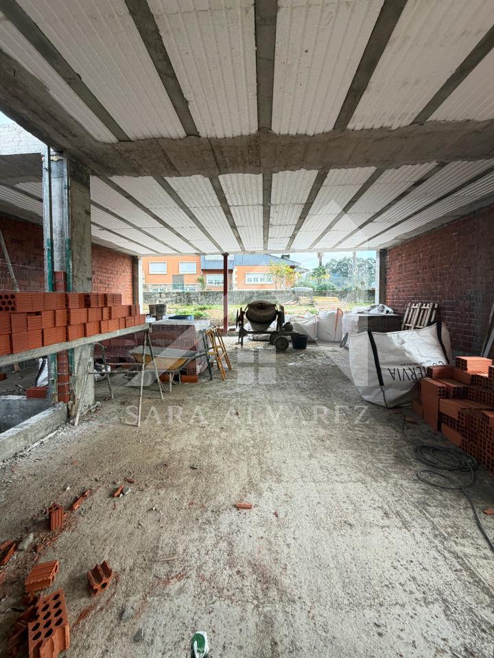 SE VENDE CASA CON JARDÍN EN LA ZONA DE MOURENTE PRÓXIMO A PONTEVEDRA