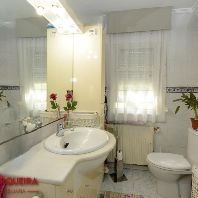 ¡VIVE, EMPRENDE O INVIERTE! CASA DE PIEDRA CON PISCINA Y AMPLIA FINCA EN TOMIÑO
