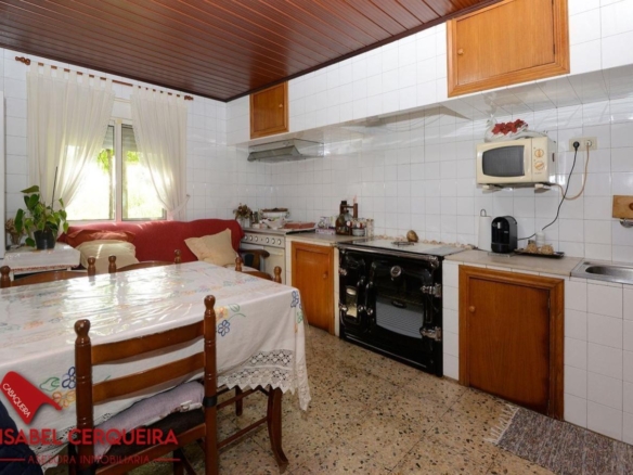 ¡VIVE, EMPRENDE O INVIERTE! CASA DE PIEDRA CON PISCINA Y AMPLIA FINCA EN TOMIÑO