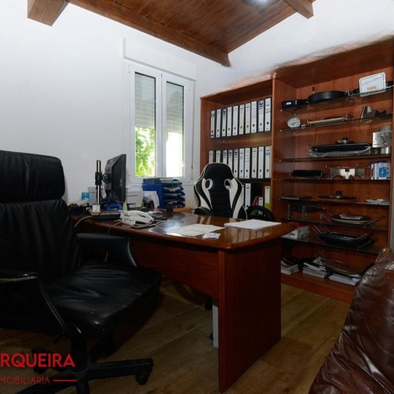 ¡VIVE, EMPRENDE O INVIERTE! CASA DE PIEDRA CON PISCINA Y AMPLIA FINCA EN TOMIÑO