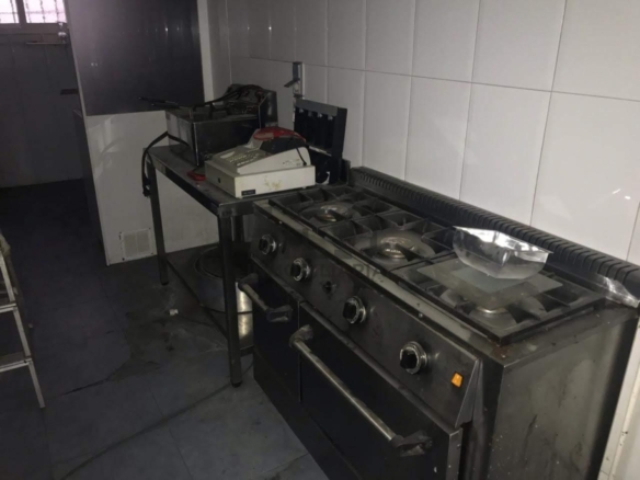 ALQUILER LOCAL EN RÚA BEDOYA